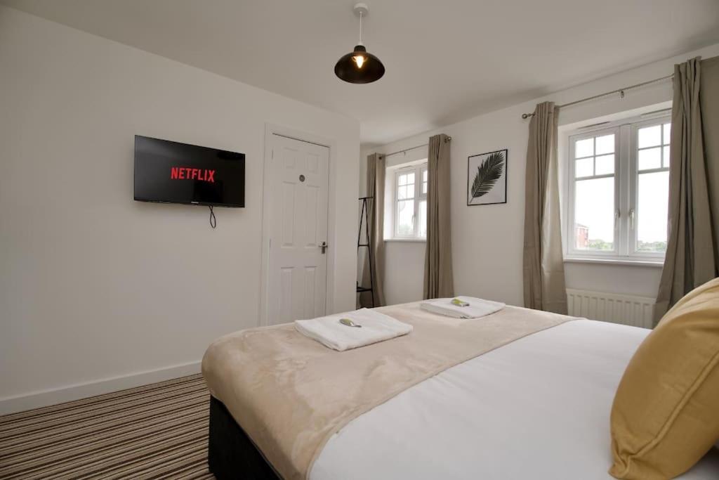 Villa Highley'S Nest - Fully Furnished Gem, Free Private Parking, Sky Tv & Netflix à Coventry Extérieur photo