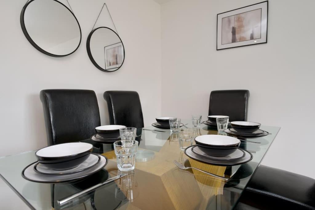Villa Highley'S Nest - Fully Furnished Gem, Free Private Parking, Sky Tv & Netflix à Coventry Extérieur photo