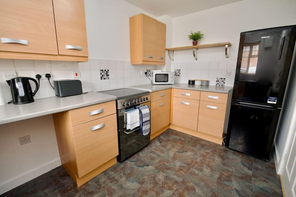 Villa Highley'S Nest - Fully Furnished Gem, Free Private Parking, Sky Tv & Netflix à Coventry Extérieur photo
